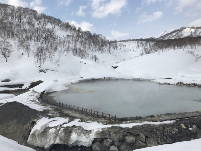 温泉　ニセコ　観光