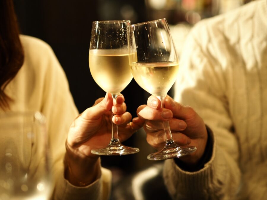 ホテル　ディナー　乾杯