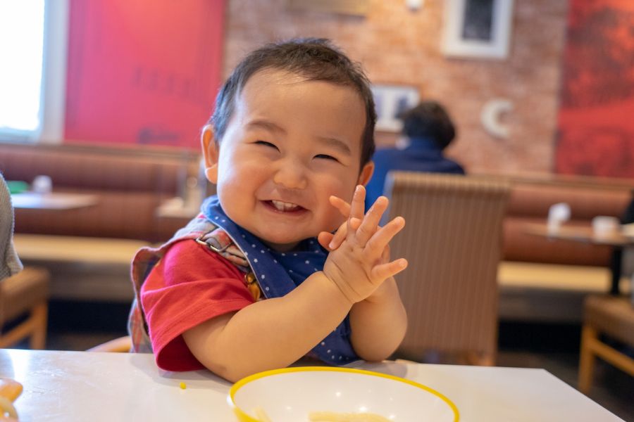 食事　子ども